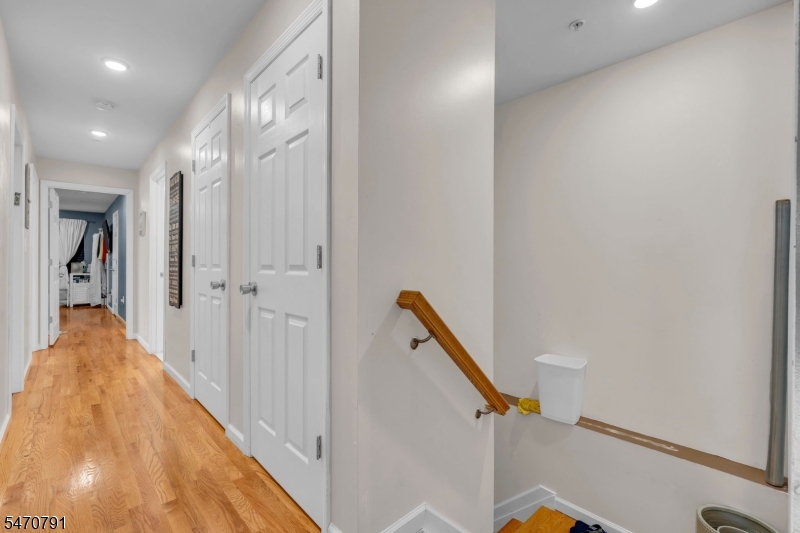 611 Hunterdon Street Newark NJ 07108