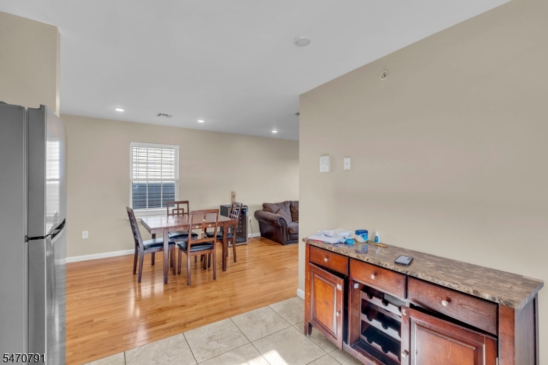 611 Hunterdon Street Newark NJ 07108