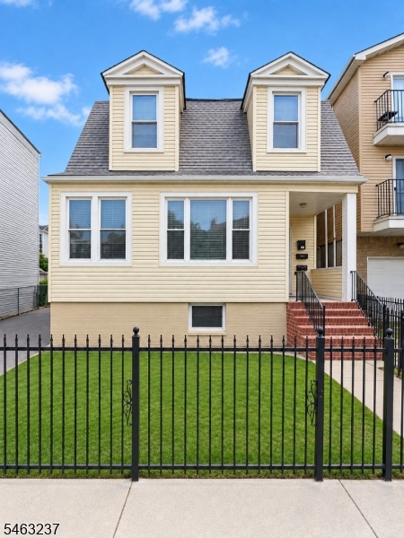 146 Leslie Street Newark NJ 07112