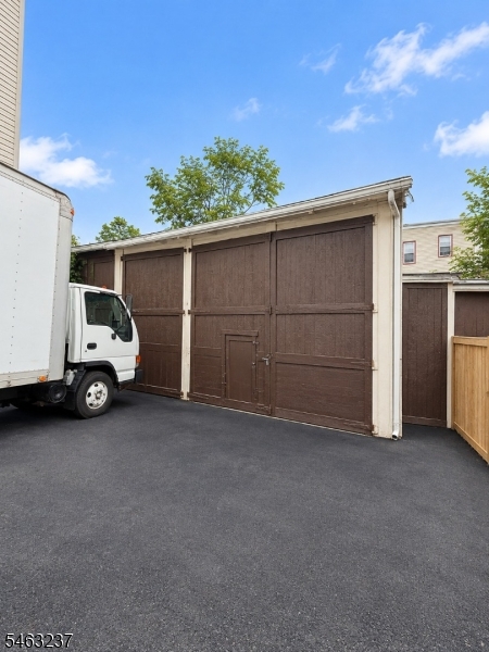 146 Leslie Street Newark NJ 07112