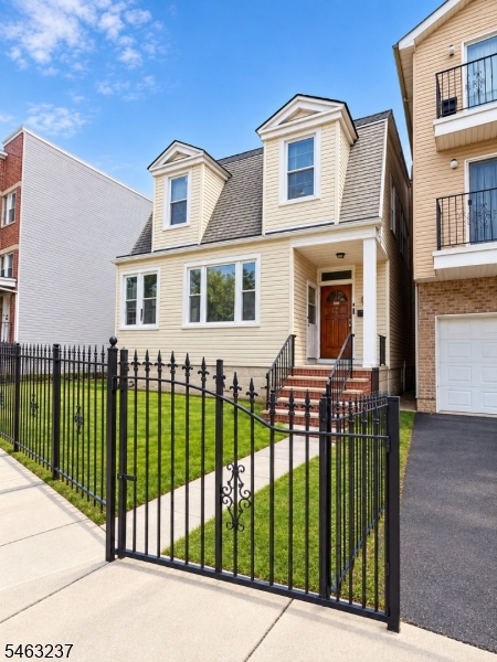 146 Leslie Street Newark NJ 07112