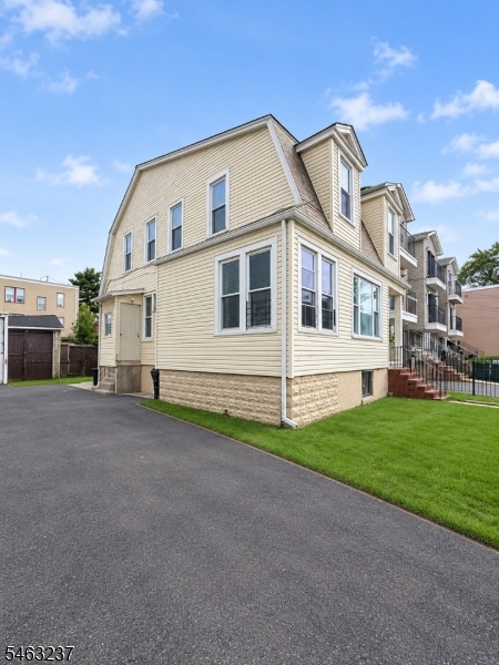 146 Leslie Street Newark NJ 07112