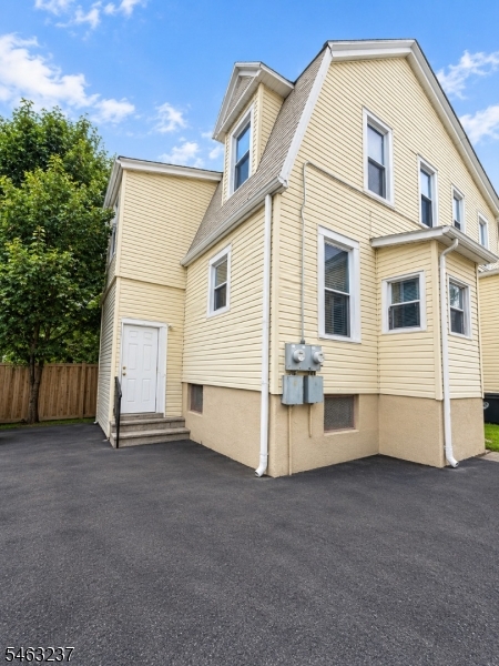 146 Leslie Street Newark NJ 07112
