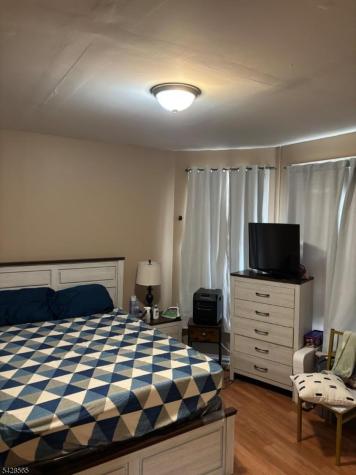618 E 26th Street Paterson NJ 07504
