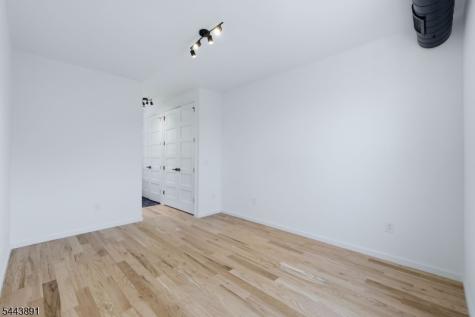 199 N Park Street East Orange NJ 07017