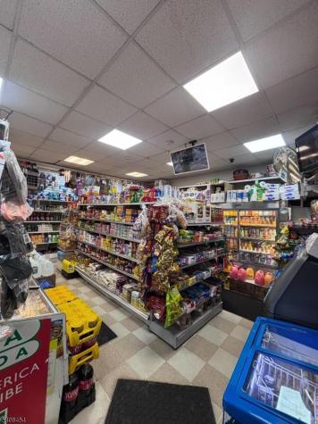 363 10TH Avenue Paterson NJ 07514