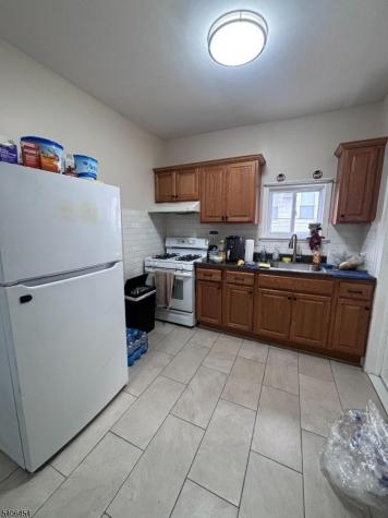 363 10TH Avenue Paterson NJ 07514