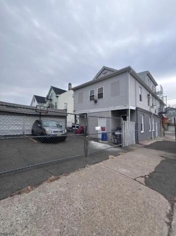 363 10TH Avenue Paterson NJ 07514