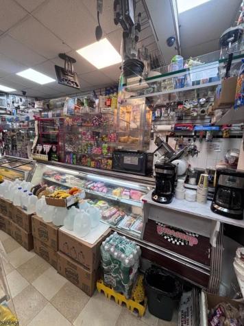 363 10TH Avenue Paterson NJ 07514