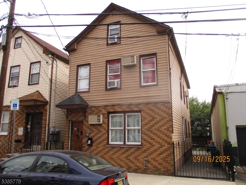 7 Kossuth Street Newark NJ 07105