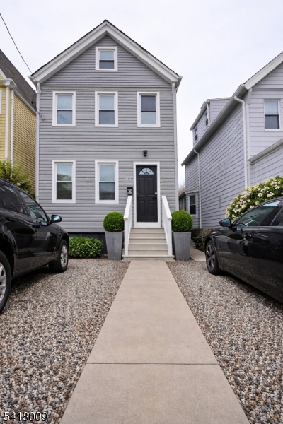 633 Thomas Boulevard East Orange NJ 07017