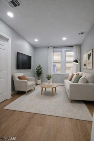 633 Thomas Boulevard East Orange NJ 07017