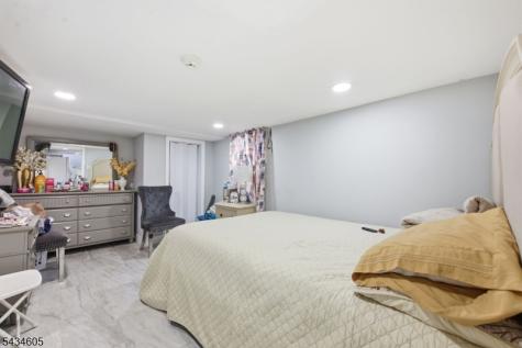 401 E 19th Street Paterson NJ 07524