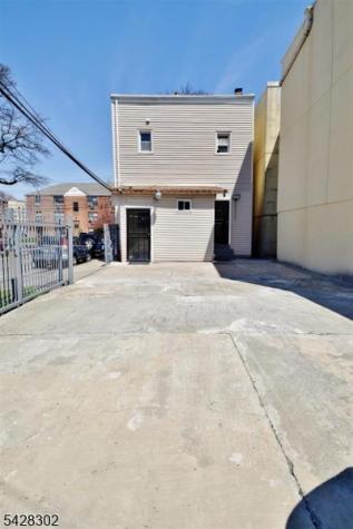 1303 26TH Street North Bergen NJ 07047