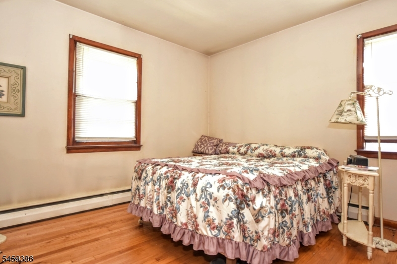 27 Hillcrest Avenue Lodi NJ 07644