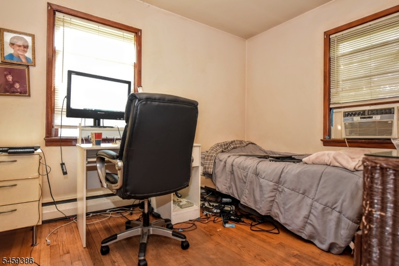 27 Hillcrest Avenue Lodi NJ 07644