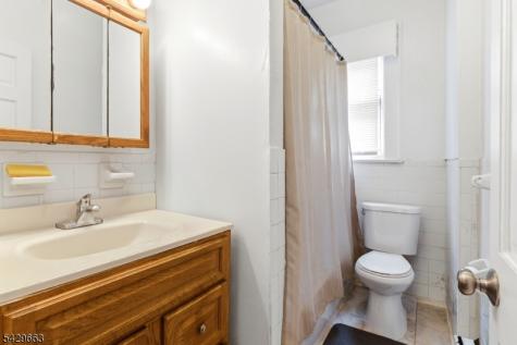 59 Adams Street Irvington NJ 07111