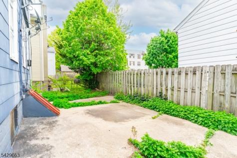 59 Adams Street Irvington NJ 07111