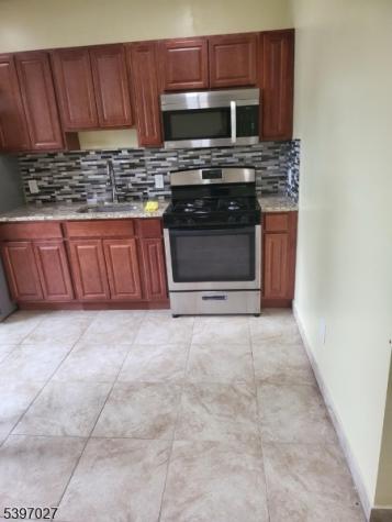 1371 Clinton Avenue Irvington NJ 07111