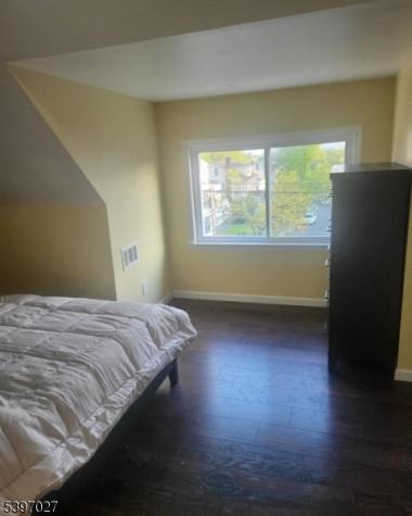 1371 Clinton Avenue Irvington NJ 07111