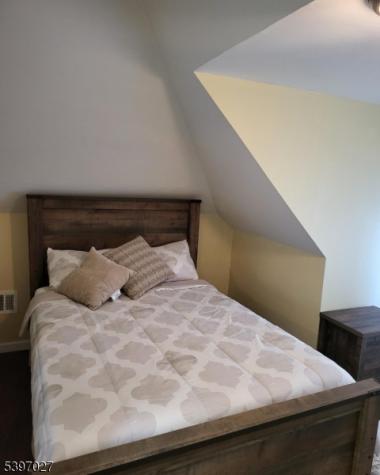 1371 Clinton Avenue Irvington NJ 07111