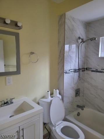 1371 Clinton Avenue Irvington NJ 07111
