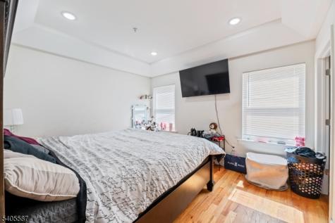 14 Spencer Street Elizabeth NJ 07202
