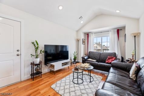 14 Spencer Street Elizabeth NJ 07202