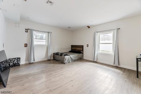 14 Spencer Street Elizabeth NJ 07202