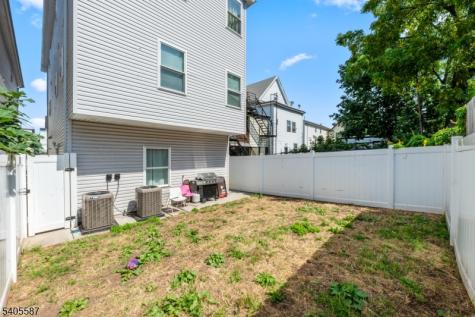 14 Spencer Street Elizabeth NJ 07202