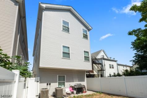 14 Spencer Street Elizabeth NJ 07202
