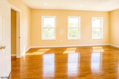 153 Walnut Street Montclair NJ 07042