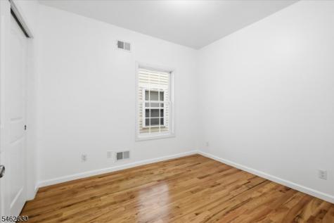28 Davis Street Harrison NJ 07029