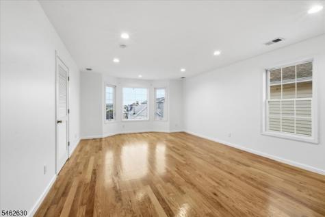 28 Davis Street Harrison NJ 07029