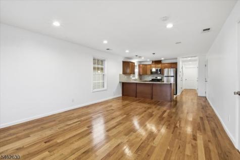 28 Davis Street Harrison NJ 07029
