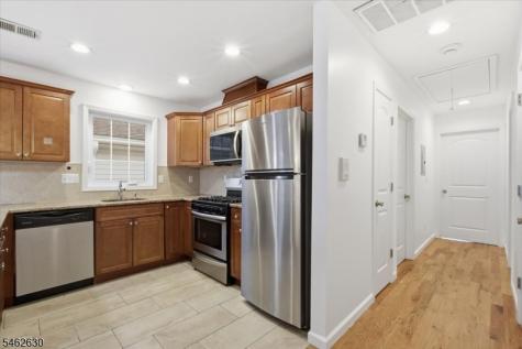 28 Davis Street Harrison NJ 07029