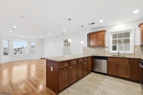 28 Davis Street Harrison NJ 07029