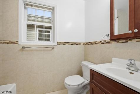 28 Davis Street Harrison NJ 07029