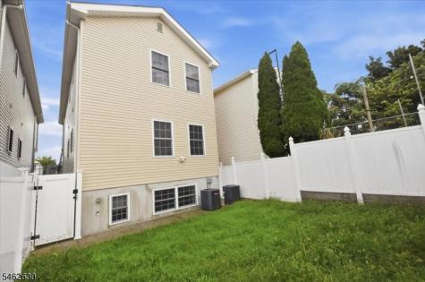 28 Davis Street Harrison NJ 07029