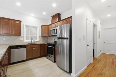 28 Davis Street Harrison NJ 07029