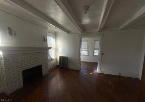 304 S Burnett Street East Orange NJ 07018