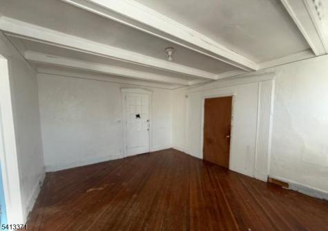 304 S Burnett Street East Orange NJ 07018