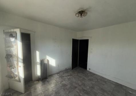 304 S Burnett Street East Orange NJ 07018
