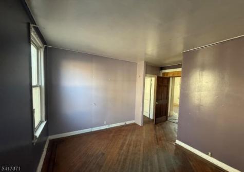 304 S Burnett Street East Orange NJ 07018