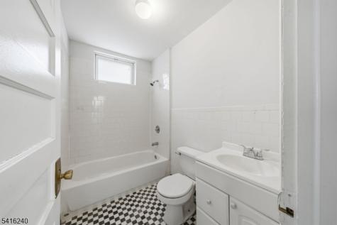 18 Rutland Avenue Kearny NJ 07032