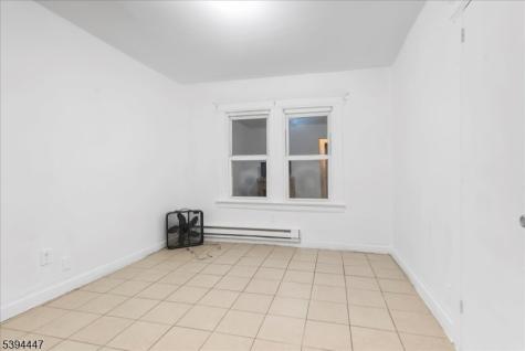 552 Norwood Street East Orange NJ 07018