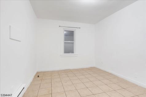 552 Norwood Street East Orange NJ 07018