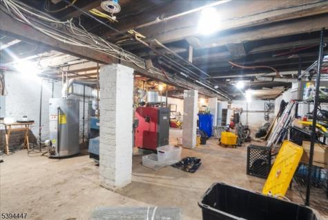 552 Norwood Street East Orange NJ 07018