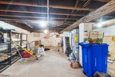 552 Norwood Street East Orange NJ 07018