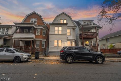 552 Norwood Street East Orange NJ 07018